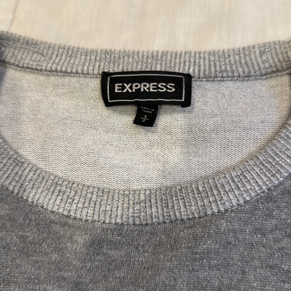 EXPRESS crewneck - Picture 2 of 2